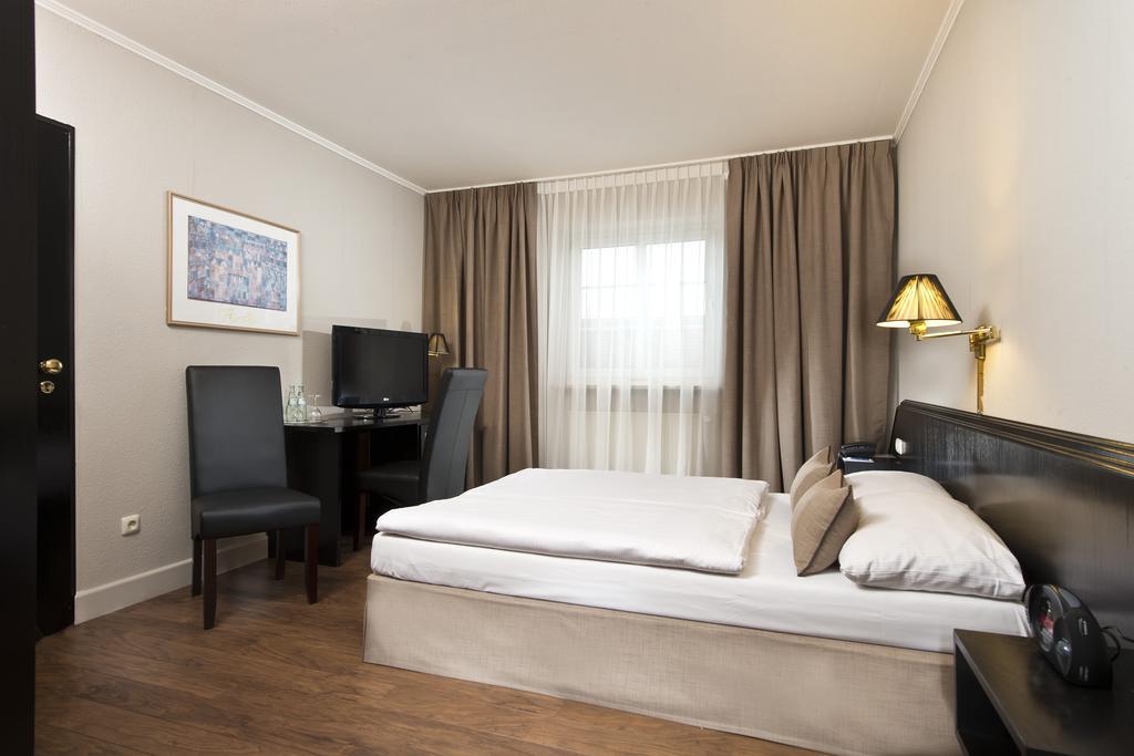 Hotel Munich North Neufahrn bei Freising Δωμάτιο φωτογραφία