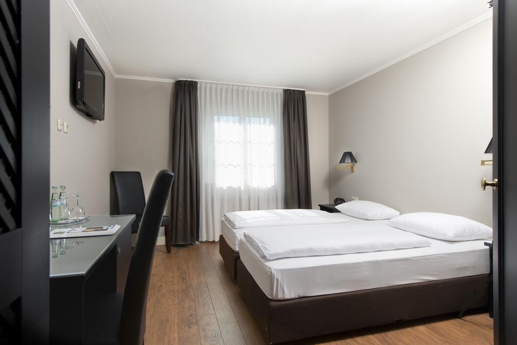 Hotel Munich North Neufahrn bei Freising Δωμάτιο φωτογραφία